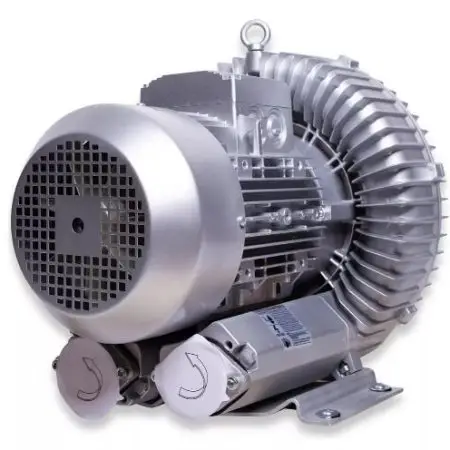 O soprador radial 0,45kW (0,61CV) monofásico é um equipamento compacto e robusto, projetado para oferecer alta eficiência na aeração de tanques e viveiros. Com estrutura em alumínio injetado de alta pressão, ele proporciona maior durabilidade, baixo consumo de energia e excelente desempenho em sistemas de aquicultura e aplicações industriais.